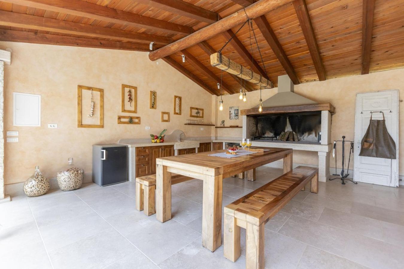 Villa Viscum In Central Istria For 8 Persons With Large Garden - Pet Friendly Пазин Екстер'єр фото