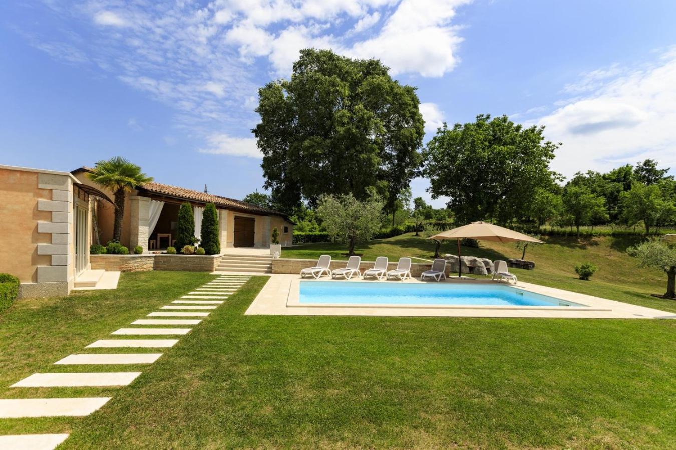 Villa Viscum In Central Istria For 8 Persons With Large Garden - Pet Friendly Пазин Екстер'єр фото