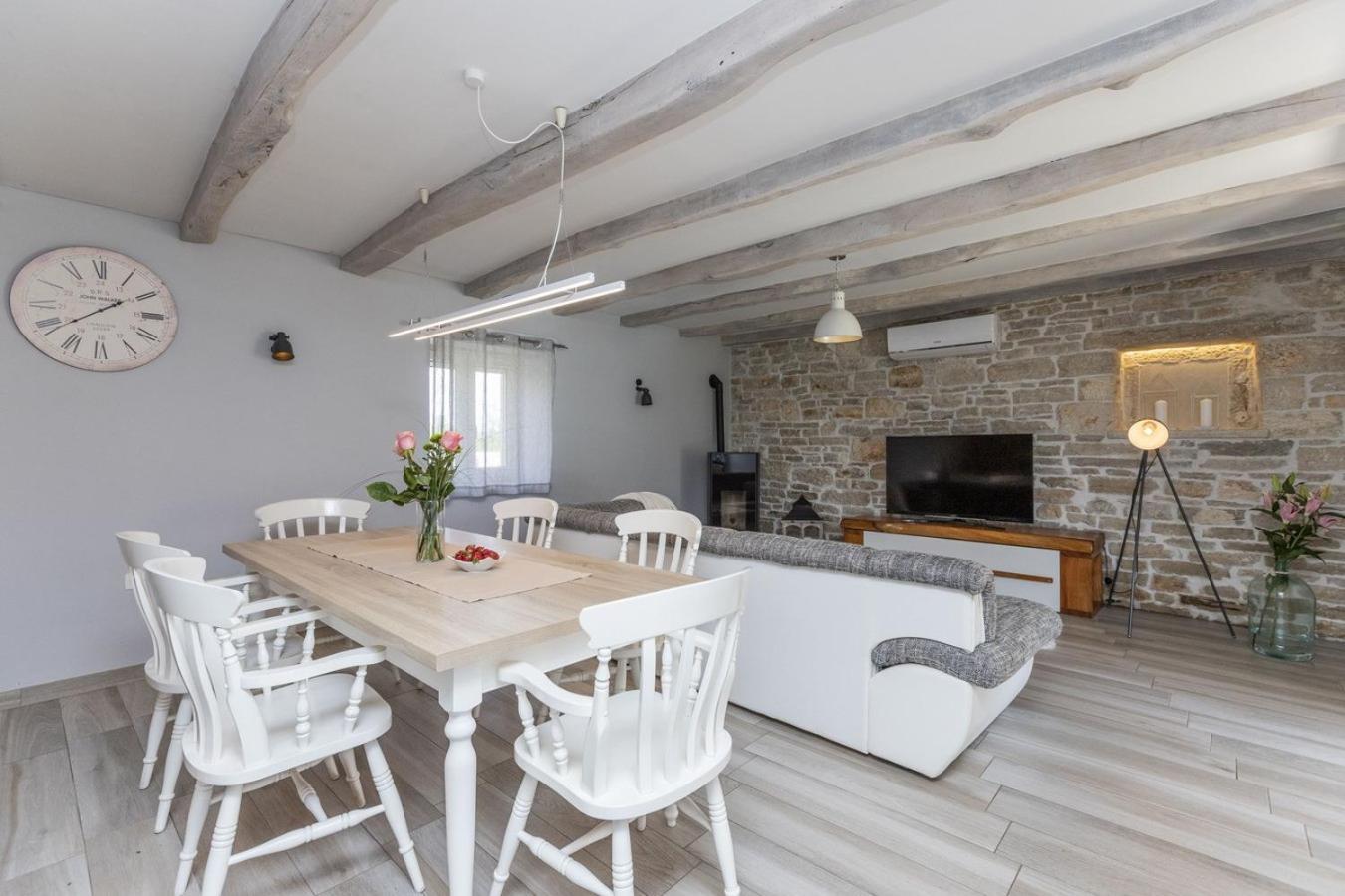 Villa Viscum In Central Istria For 8 Persons With Large Garden - Pet Friendly Пазин Екстер'єр фото