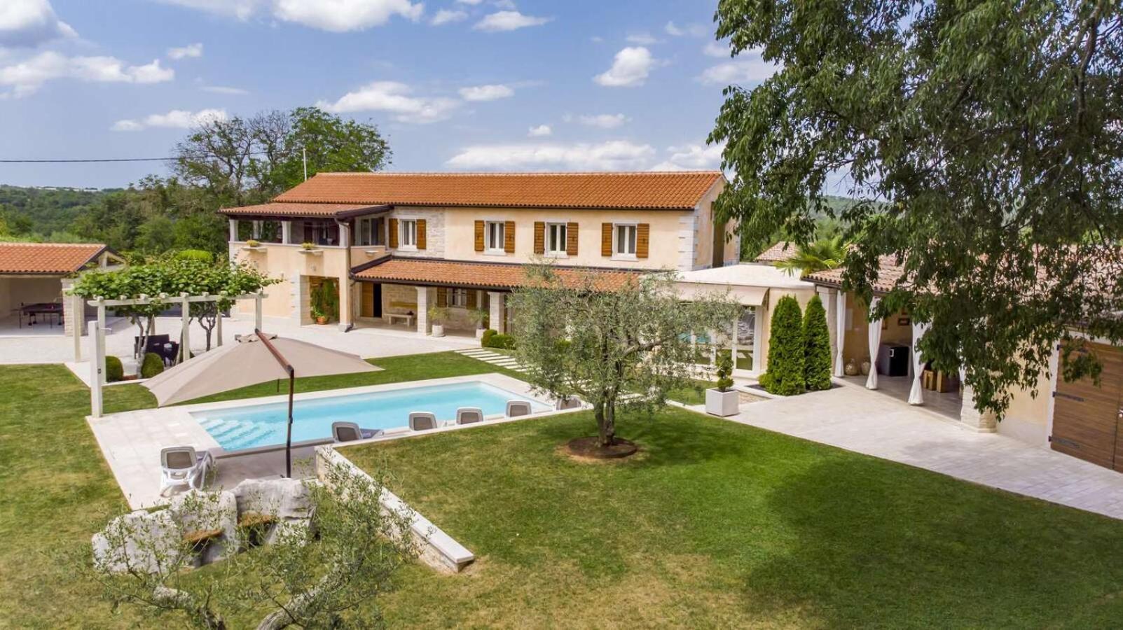 Villa Viscum In Central Istria For 8 Persons With Large Garden - Pet Friendly Пазин Екстер'єр фото